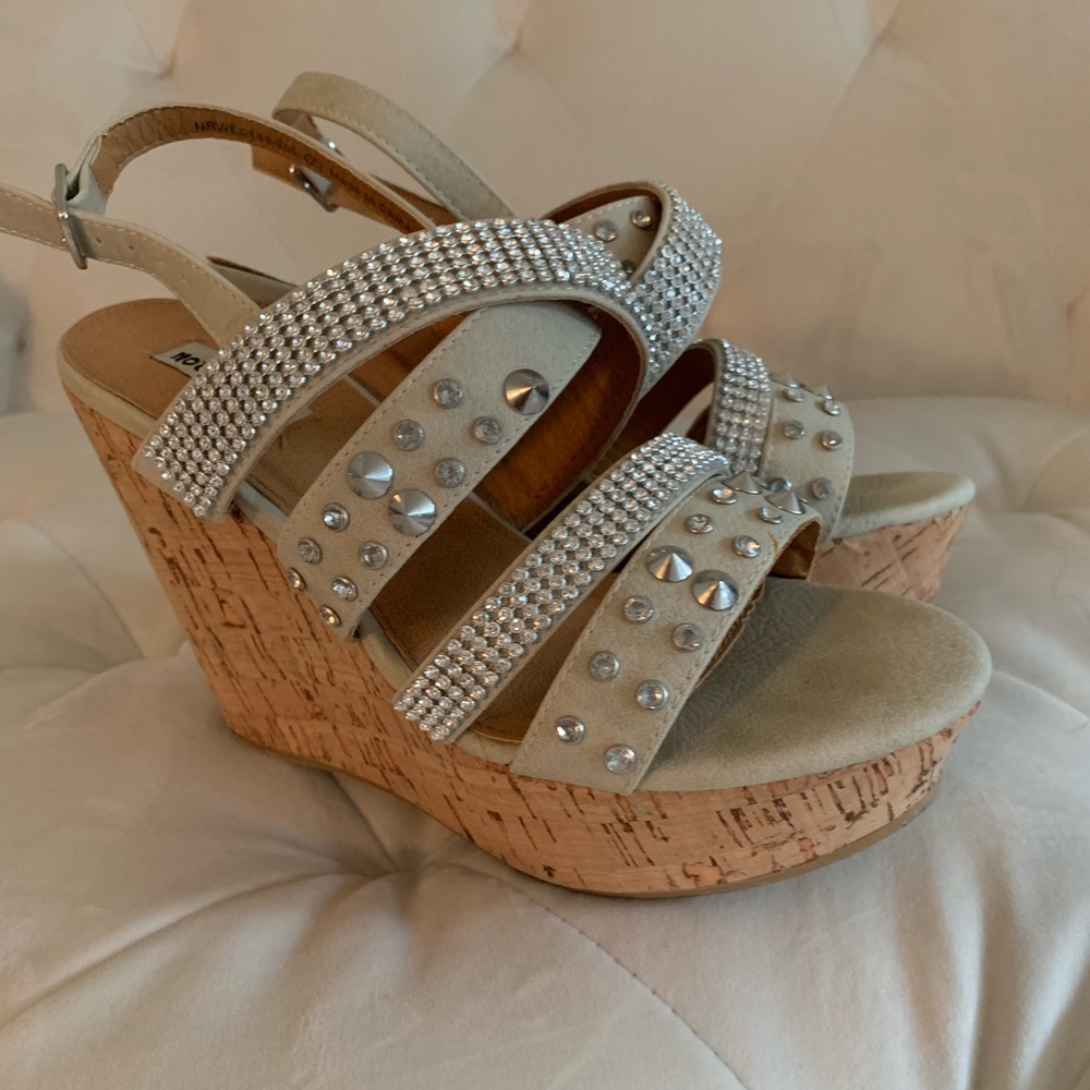taupe wedges